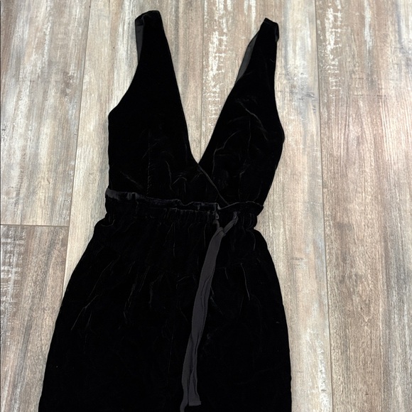 Free People Chic Black Velvet Jumpsuit size small - Picture 7 of 10